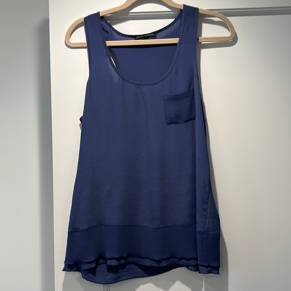 Banana Republic Silk Sleeveless top